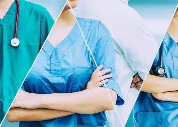 Tại sao bác sĩ thực hiện các ca phẫu thuật lại mặc áo màu xanh mà không phải áo màu trắng?