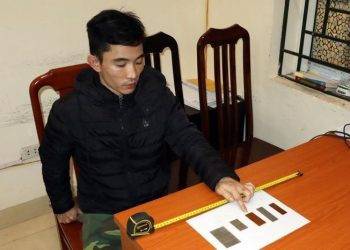 Tiết lộ gây sốc về nhân tình của mẹ bé 3 tuổi bị cắm đinh vào đầu