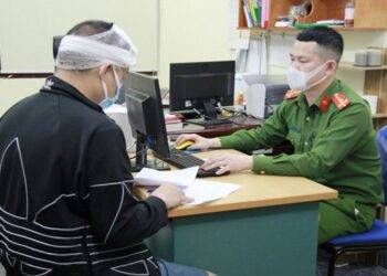 Khởi tố tài xế xe Mercedes “điên” gây chết người ở Móng Cái