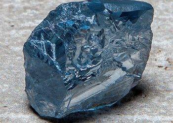 200.000 viên kim cương mới có một viên màu xanh: Tại sao chúng được coi là báu vật của khoa học?