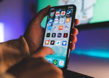 Hé lộ thủ phạm khiến iPhone chạy chậm như rùa, đây là cách để bạn xử lý ngay!