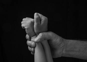 xac-minh-vu-thay-giao-chu-nhiem-bi-to-dam-o-nhieu-hoc-sinh-lop-5-o-thai-binh-27633