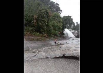 Clip người đàn ông mất tích ở thác 7 tầng Quế Phong, âm thanh sau đó khiến người xem rùng mình