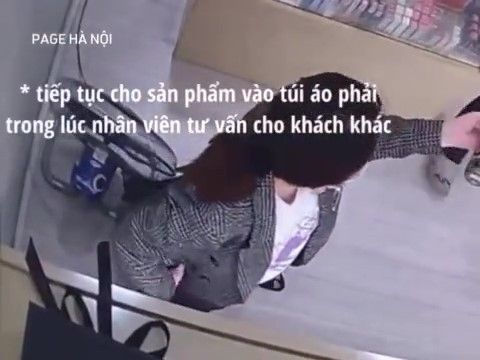 Clip nguoi phu nu an mac sang chanh vao quay my pham tho do rat thuan thuc Clip người phụ nữ vào Shop mỹ phẩm "thó đồ" rất thuần thục