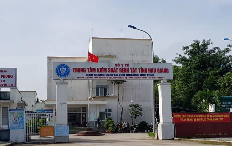 Bắt Giám đốc CDC Hậu Giang và 2 trưởng phòng vì sai phạm vụ Việt Á