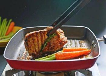 Chảo chống dính có nguy cơ gây ung thư ?