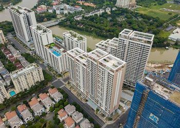 Hết hạn sử dụng chung cư 50 năm, người mua nhà có được bù tiền nếu phải di dời?