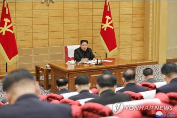 Ông Kim Jong Un nhận định Triều Tiên đối mặt “biến cố lớn” vì COVID-19