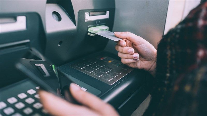 Rút tiền tại ATM bằng Căn cước công dân gắn chip: Rút tiền, chuyển khoản chỉ mất 2 phút