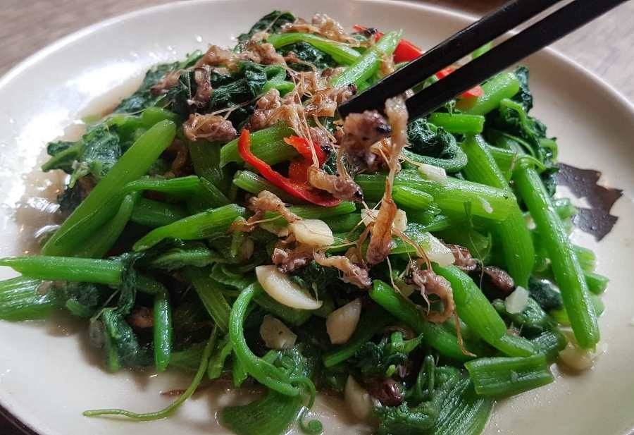 Thứ đặc sản hiếm có, ít người biết ở Hà Nội, rang lá chanh, xào rau bí, thả lẩu ngon hết nấc, người bán hết vèo cả đôi tạ Thứ đặc sản hiếm có, ít người biết ở Hà Nội, rang lá chanh, xào rau bí, thả lẩu ngon hết nấc, người bán hết vèo cả đôi tạ