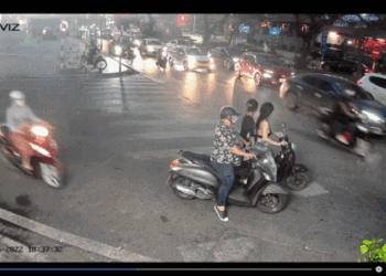 Truy xét kẻ sàm sỡ cô gái trẻ ngay giữa phố ở Hà Nội