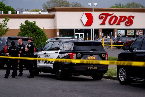 Xả súng khiến ít nhất 10 người thiệt mạng tại siêu thị ở New York