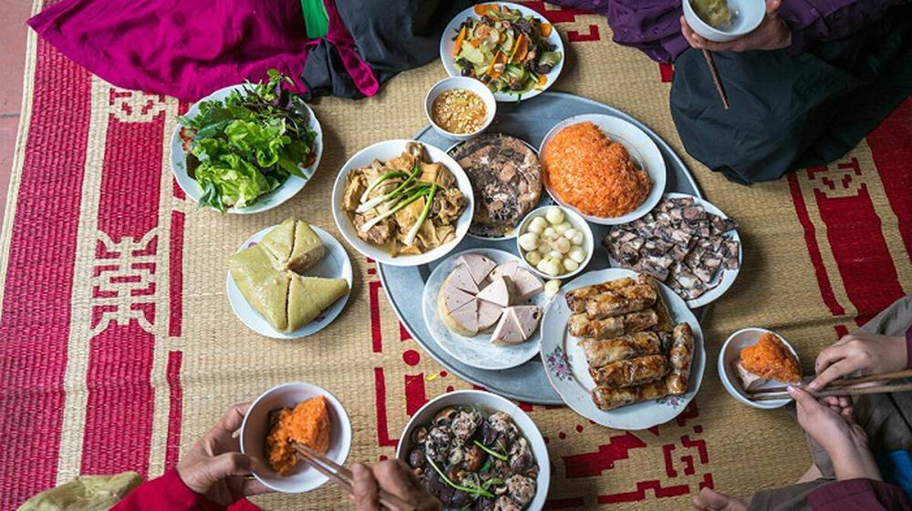 Ăn ngồi bệt trên sàn hay ngồi ghế tốt hơn? Lý giải thú vị từ chuyên gia Ăn ngồi bệt trên sàn hay ngồi ghế tốt hơn? Lý giải thú vị từ chuyên gia