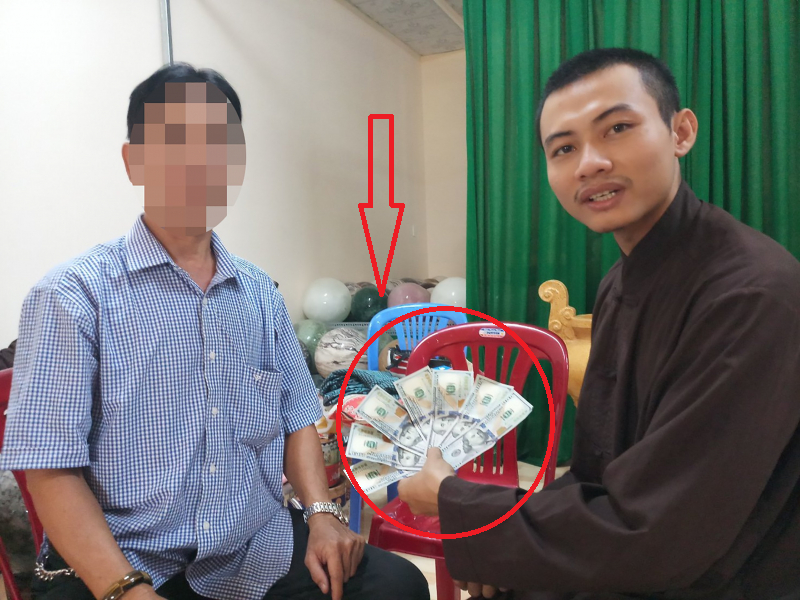 'Cháy nhà lòi ra mặt chuột': Vạch trần cách thức trục lợi tinh vi của Tịnh Thất Bồng Lai, rạng rỡ 'check in' bên tiền đô!