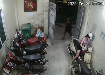 Clip cô gái bị biến thái sàm sỡ vòng 1 ở Đông Tác, Hà Nội: Dân mạng phẫn nộ lên án