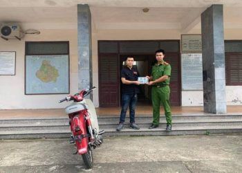 Hà Nội: Bấm biển số xe máy ngũ quý 999.99, nam thanh niên được trả hơn 1 tỷ vẫn không bán