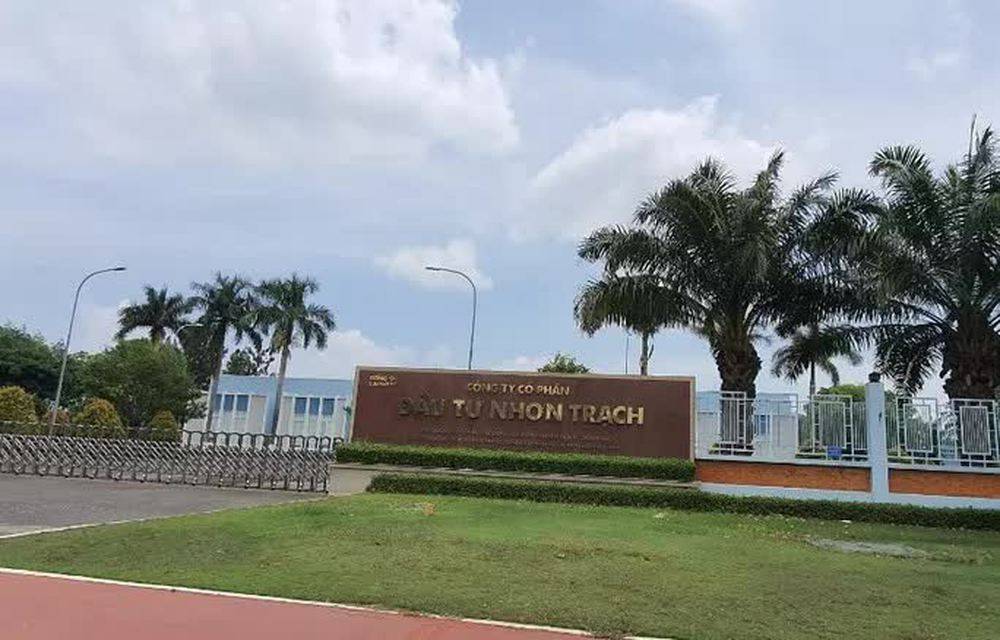 Hình ảnh bắt, khám nhà nguyên Chủ tịch HĐQT Công ty Nhơn Trạch Hình ảnh bắt, khám nhà nguyên Chủ tịch HĐQT Công ty Nhơn Trạch