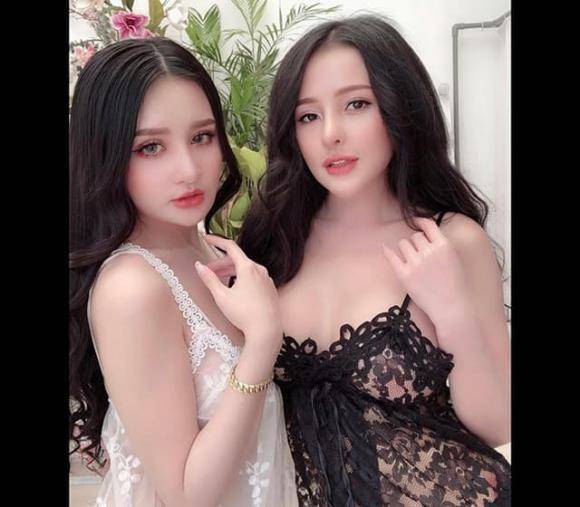 Ngân 98 và em gái ruột khoe ảnh nude gần hết, vô tư thả rông vòng 1, tư thế đứng gắn mác 21+