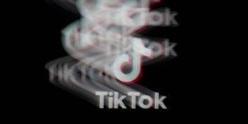 TikTok bị tố sử dụng thuật toán bí mật khiến người dùng nghiện quá mức