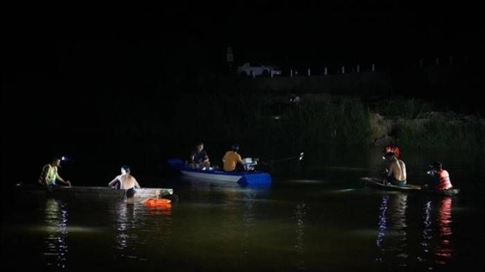 Tìm thấy thi thể 3 học sinh lớp 8 đuối nước ở sông Dinh