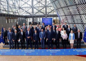 Ukraine chính thức trở thành ứng viên EU