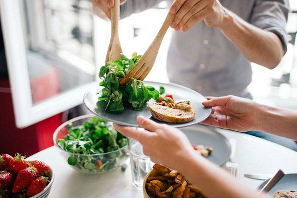 Ung thư 'từ miệng mà ra', những thói quen ăn uống kích thích tế bào K phát triển