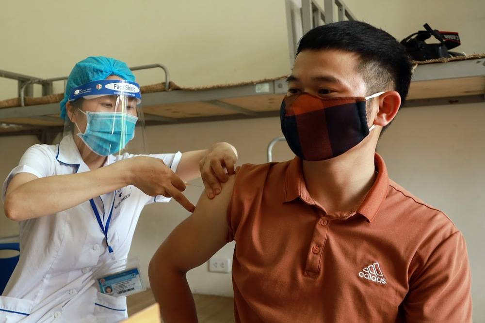 Vì sao cần tiêm mũi 3, mũi 4 vaccine Covid-19? Bác sĩ Việt tại Nhật phân tích chi tiết