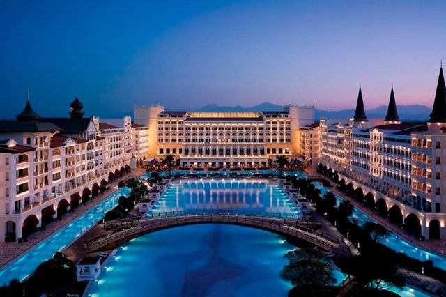 10 khách sạn sang trọng nhất thế giới: Đẹp long lanh, mỗi đêm nghỉ dưỡng bằng cả gia tài