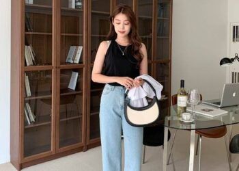 13 cách diện quần jeans với sandal tôn dáng tối ưu nhất