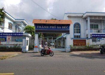 9 học sinh tại Đồng Tháp bị ‘giam’ giấy báo dự thi THPT vì nợ học phí