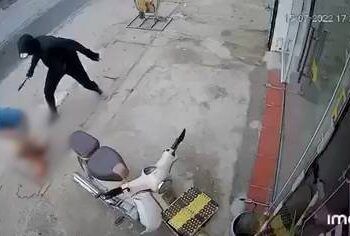 Hồng Vân, Thường Tín: Người đàn ông bị chém cụt chân khi đang đi bộ bên đường