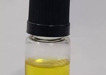 Cô gái 20 tuổi rơi vào hôn mê sâu sau khi sử dụng thuốc lá điện tử có chứa ma túy tổng hợp