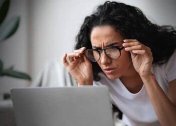 Có nên sử dụng chế độ Dark mode?