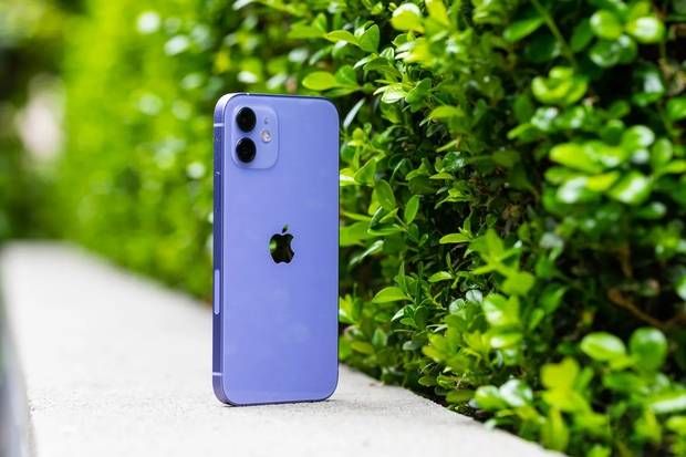 Giá nhiều mẫu iPhone tại Việt Nam đang rẻ nhất thế giới