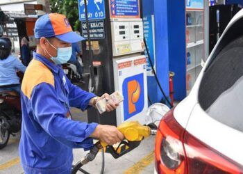 Giá xăng tiếp tục giảm mạnh, có thể về mốc 25.000 đồng/lít?