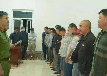 Hơn 50 cán bộ, chiến sĩ ập vào 6 điểm đánh bạc trong đường dây giao dịch trên 40 tỉ đồng