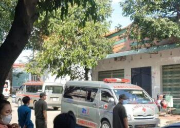 Người thân xót xa khi chứng kiến 6 thi thể lần lượt được đưa về nhà xác