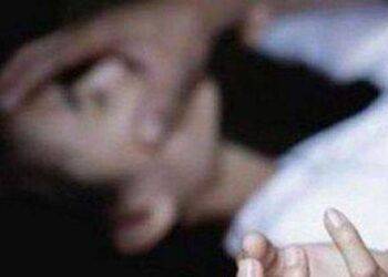 Nữ nhân viên quán ăn bị đồng nghiệp chốt cửa hiếp dâm ngay tại quán