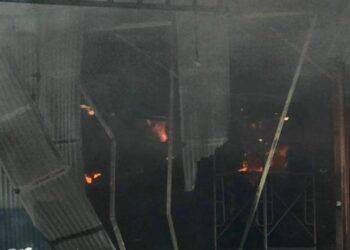 Phú Thọ: Cháy lớn tại kho chứa thành phẩm giấy rộng 2000m2