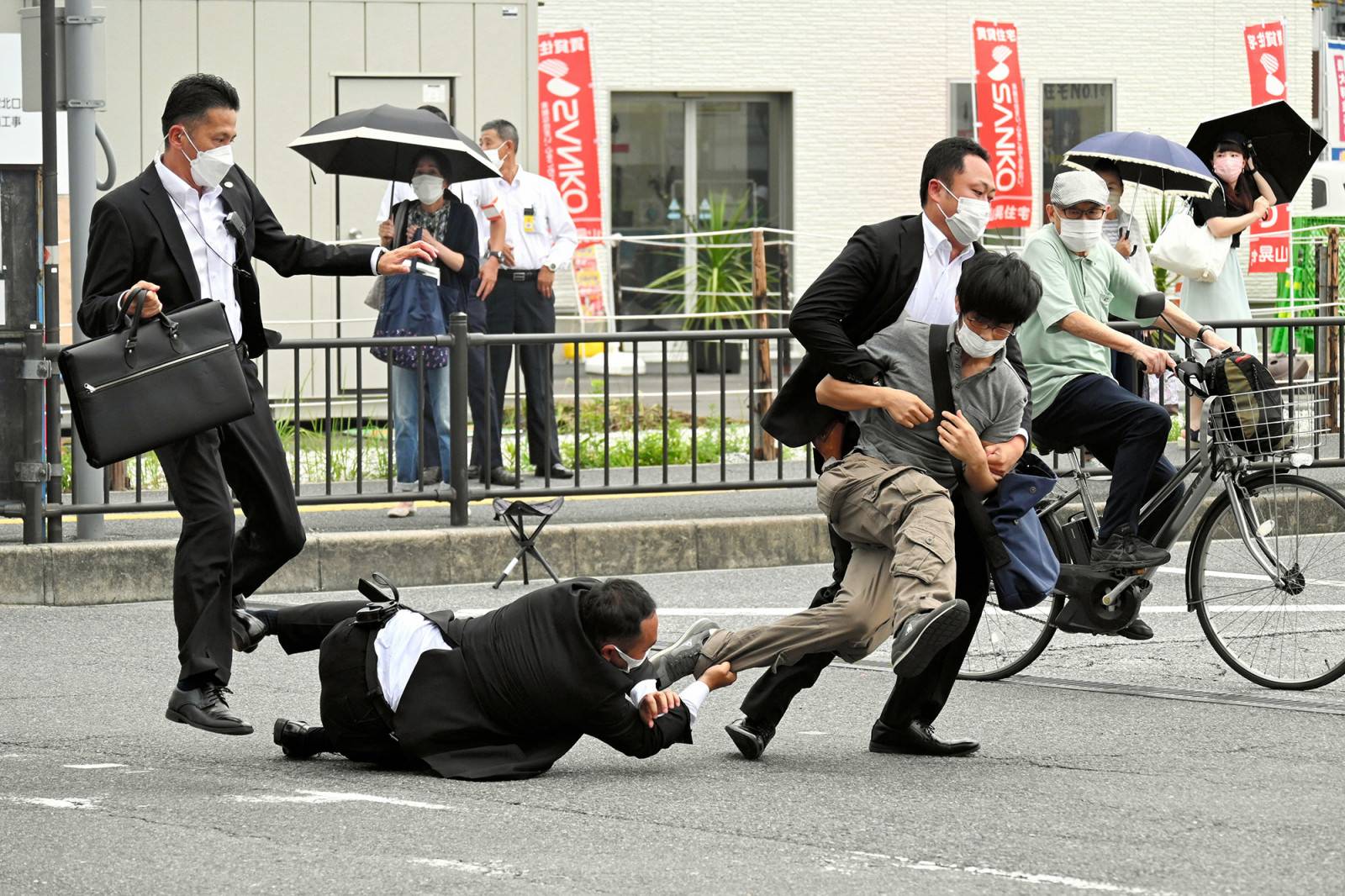 Rùng rợn lời khai quá trình tự chế súng của kẻ ám sát thủ tướng Shinzo Abe