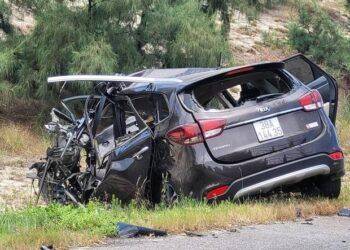 Tai nạn thảm khốc tại Quảng Bình, ít nhất 5 người thương vong