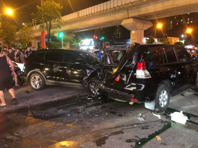 Tạm giữ tài xế ôtô Santa Fe gây tai nạn liên hoàn tại Hà Đông
