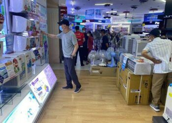 Thực hư thiết bị gia dụng "tiết kiệm điện"?