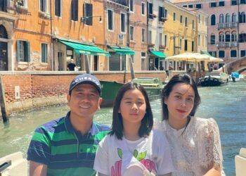 truoc nghi van ns viet hiep dam co gai 17 tuoi dong thai cua hai nguoi vo khien c 1 Trước nghi vấn nghệ sỹ Việt hiếp dâm cô gái 17 tuổi, động thái của hai người vợ được quan tâm nhất lúc này Trước nghi vấn NS Việt hiếp dâm cô gái 17 tuổi, động thái của hai người vợ khiến CĐM 'bật ngửa'