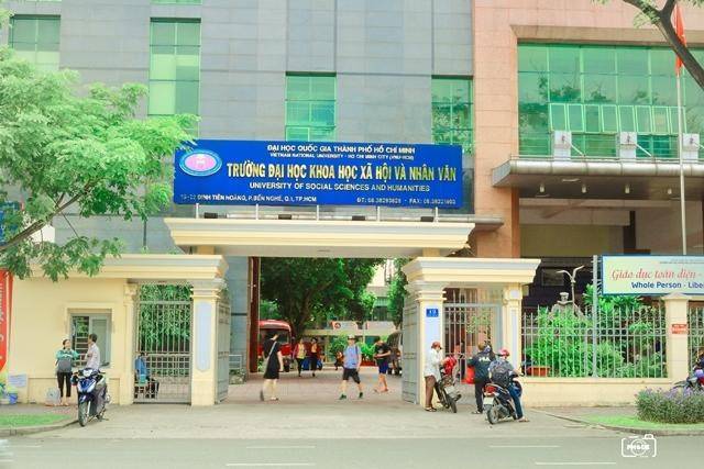 Trường đại học ở TPHCM lên tiếng vụ nam sinh tố bị quay lén trong nhà vệ sinh