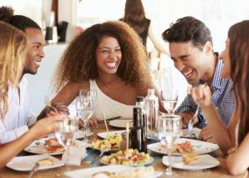 3 thói quen đơn giản của những người sống lâu nhất hành tinh, có thể giúp bạn vui khỏe bất ngờ