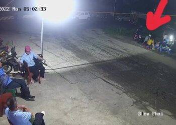 Màn trộm xe ‘ấn tượng’ khiến người xem không thể tin nổi