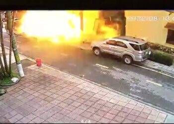 Quảng Ninh: Bình gas phát nổ kinh hoàng, thổi tung quán lẩu