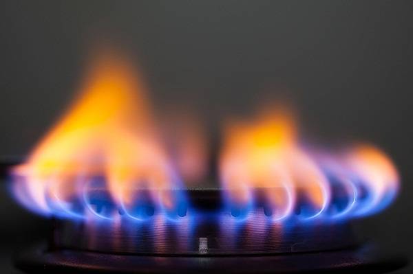 Bật bếp gas nhưng không lên lửa: Nếu bình gas vẫn còn, 5 điều này có thể là lý do