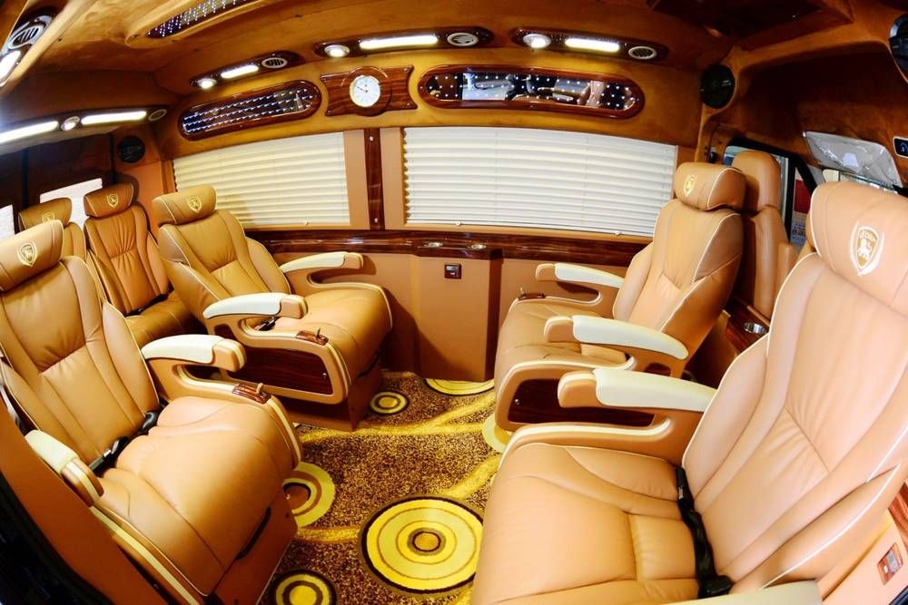 Cấm cải tạo ô tô 16 chỗ thành xe Limousine chở khách từ ngày 1/9